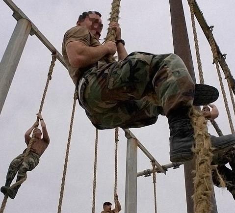 Army RopeClimb, ako šplhať po lane, cviky, fitnes, Mužské Zručnosti, šplhanie, taktická zručnosť, armáda